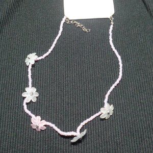 NWT girls flower & bead necklace